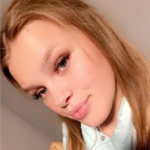 Meet your Posher, Dezaray